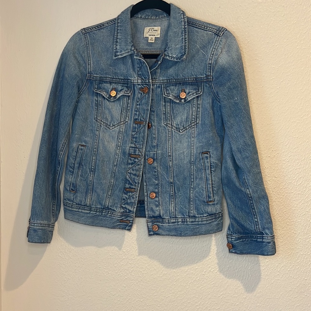 Jean jacket with inside pockets